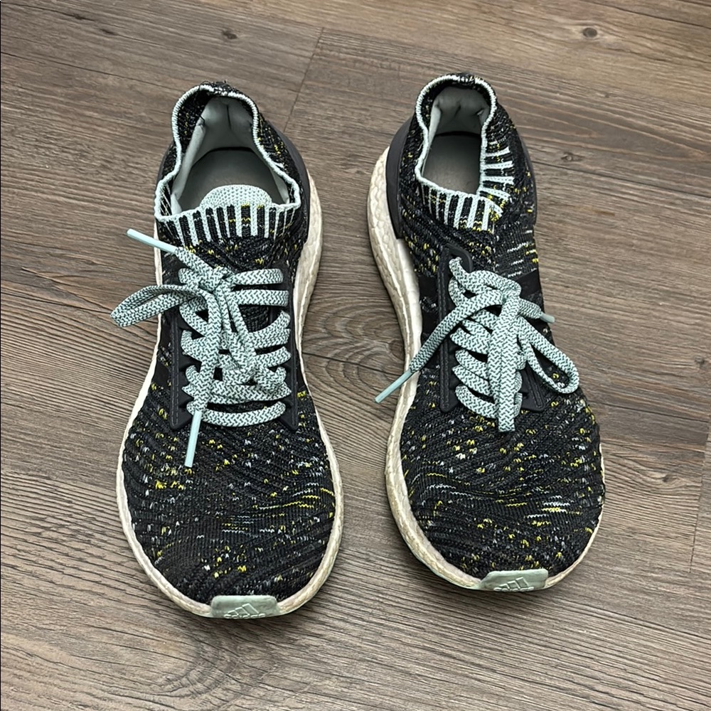 Adidas Boost women size 9